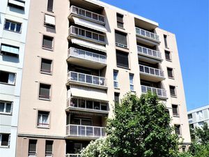 PART-DIEU/LAFAYETTE  JOLI TYPE 1 DE 29. m² AU 5EME ETAGE