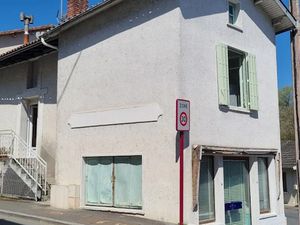 Vente maison 5 pièces 130 m² à Nontron (24300)  65 000 €