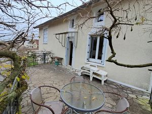 JAUNAY-MARIGNY Maison de bourg à finir de rénover