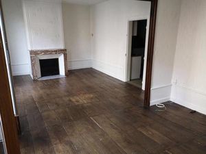 Appartement type T3  2 chambres  une cave dans immeuble ancien sécurisé  centre ville 1900