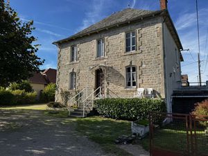 JOLIE MAISON DE CARACTÈRE AVEC LOGEMENT INDÉPENDANT