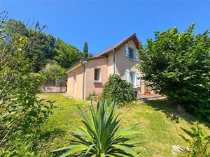 JOLIE MAISON VIE DE PLAIN PIED AU COEUR DE MALEMORT