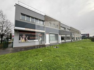 Location Local commercial 590m² DECINES CHARPIEU 69150