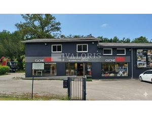 Location Local commercial 180m² ST GENIS LAVAL 69230