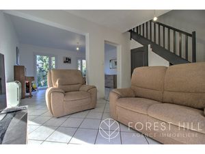 Maison 3 faces quartier résidentiel