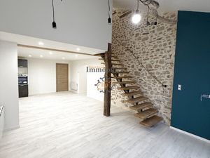 A louer Saint Affrique appartement type 4 duplex avec terras