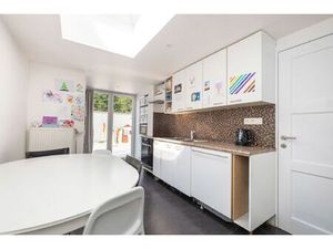 Woning van ± 150 m² met atelier/opslagruimte van ± 100 m²