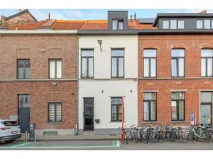 Opbrengsteigendom met 5 gerenoveerde studentenkamers