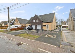 Half open bebouwing met een ruime grond op een rustige locatie