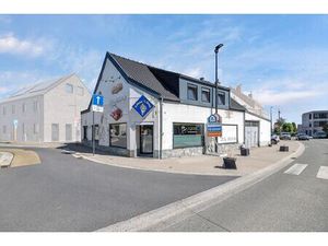 Bekende frituur + woonst met 3 slaapkamers in Baardegem