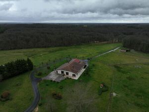 Propriété de chasse de 77ha à Saint Coutant