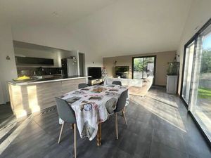 Vente Maison 6 pièces 136 m2 à Pont-Saint-Martin