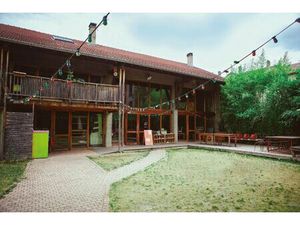 Propriété de 253m² avec jardin en ville