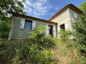 A Vendre Maison De Village En Construction Lacoste Luberon Provence