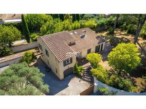 A Vendre Maison Avec Atelier Et Piscine Au Calme Isle Sur La Sorgue Luberon Provence