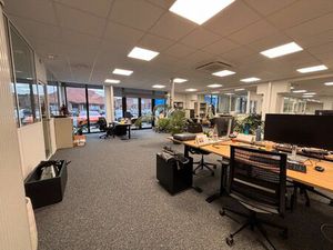 Commercieel kantoor te huur in Kortrijk (315m²)