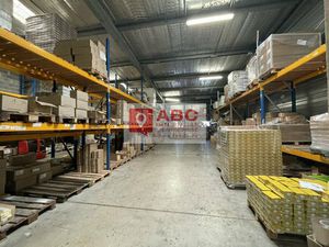 Bâtiment d'activité mixte à usage de production et de stockage à louer ou à vendre à Front