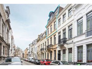 Bemeubelde duplex met ruim terras op ’t Zuid