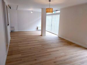 Luxe gelijkvloers appartement met grote tuin in Ruddervoorde