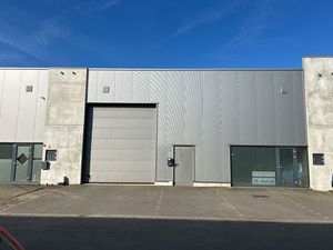 Bedrijfsunit met woonst