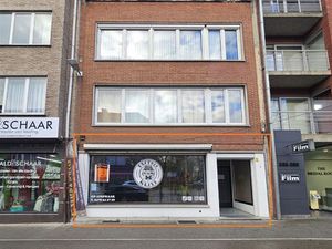 Centraal gelegen winkelpand met woonst en tuin. EPC Label D