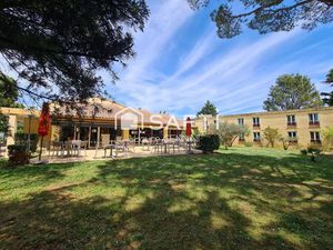 Vente commerce 35 pièces 1050 m² Pont-Saint-Esprit (30130)