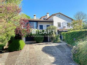 Vente maison 8 pièces 190 m² Nîmes (30000)