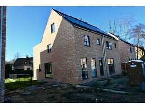 Huis te koop in Nijlen met 4 slaapkamers