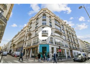 A LOUER  IMMEUBLE HAUSSMANNIEN