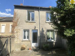 Immeuble de rapport avec 3 appartements dans le centre du BLANC