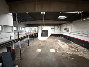 A LOUER  COIN DE STOCKAGE