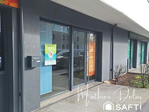 Vente commerce 3 pièces 80 m² Villenave-d'Ornon (33140)