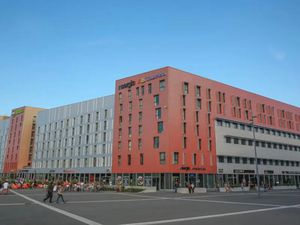 Plateaux de bureaux à louer au pied du stade Décathlon Arena - Parkings en sous-sol