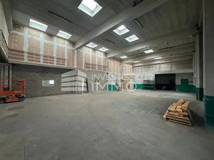 A louer : local d'activité 1100m² avec 3000m² de stockage extérieur