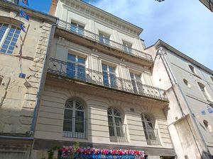 Vente divers 294 m² Saumur (49400)