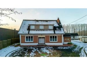 Maison à vendre avec garage et 3 chambres   Rumes (VBD65535)