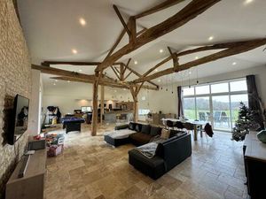 Ferme charentaise 233 m² rénover - Terrain 1.5 Hectare