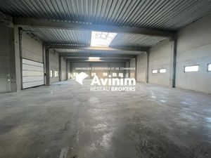 VILLIERS LE BEL LOCATION 1500 M² ACTIVITES INDEPENDANT ZFU