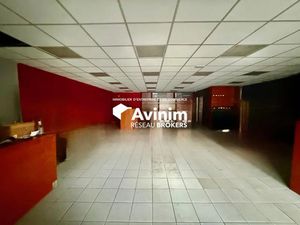 A LOUER LOCAL COMMERCIAL DE 104M2