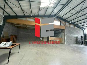 Location commerce 922 m² à Caudan (56850)