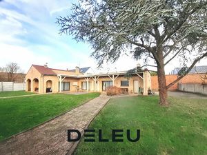 PLAIN-PIED 3 CHAMBRES ET GARAGES SUR 1000 m² 145 m² à Halluin