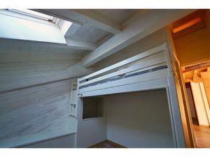 Serraval  Appartement sous les toits 3 pièces à rafraichir