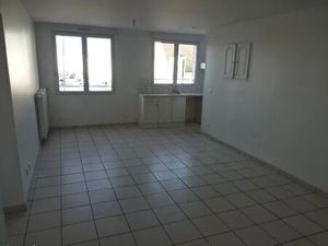 Location appartement 2 pièces 65 m² à Reims (51100)