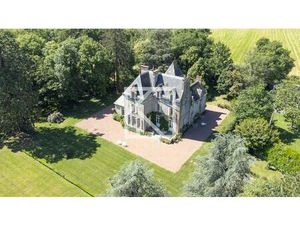 Authentique manoir du Xix dans un parc arboré