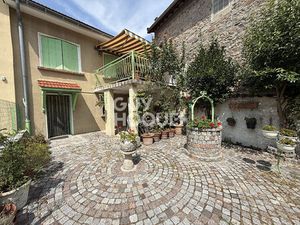 Vente maison 5 pièces 147 m² Beauvallon (69700)