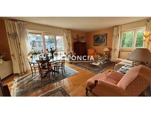 A Evreux  gare et commodités à pied  appartement F5 avec loggia  cave et parking en sous-s