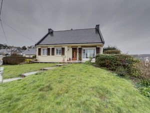 Dans un quartier calme de Baud