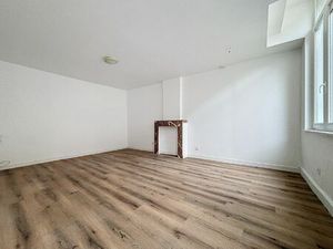 Appartement à louer avec terrasse et jardin   Tournai (VBD65632)