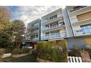 Location appartement  78.58 m² T-4 à Bourg-la-Reine  1 773 €