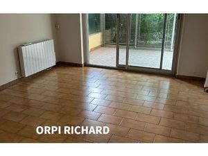 Location appartement  49 m² T-3 à Six-Fours-les-Plages  850 €